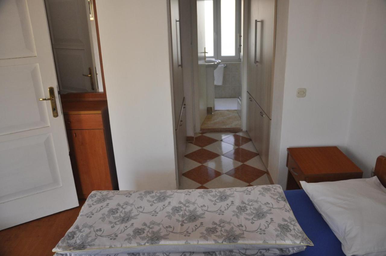 Apartment Katnic 1-2-3 Crikvenica Exterior photo